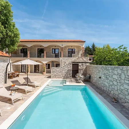 New 2026 Soprano Villa